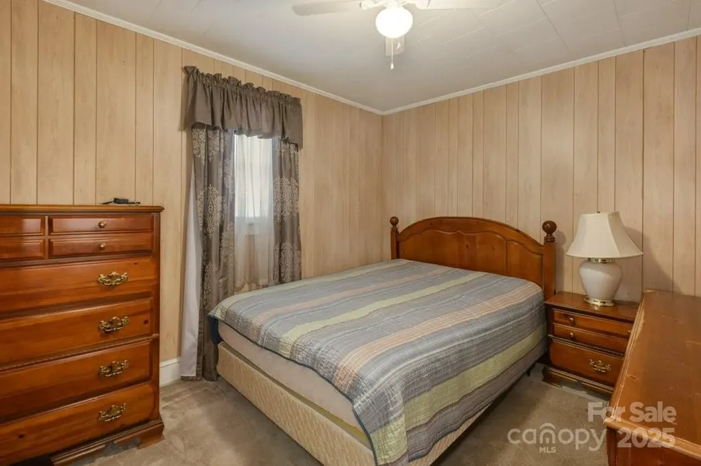 489 Ned Mcgimsey Road Nebo NC 28761