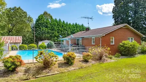 489 Ned Mcgimsey Road Nebo NC 28761