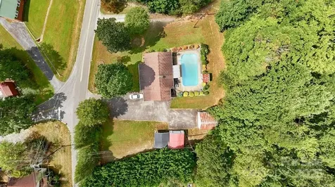 489 Ned Mcgimsey Road Nebo NC 28761