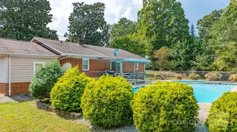 489 Ned Mcgimsey Road Nebo NC 28761