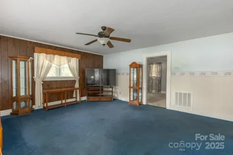 489 Ned Mcgimsey Road Nebo NC 28761