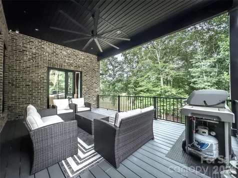 668 Players Ridge Road Hickory NC 28601