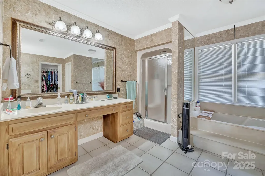 555 19th Avenue Lane NW Hickory NC 28601