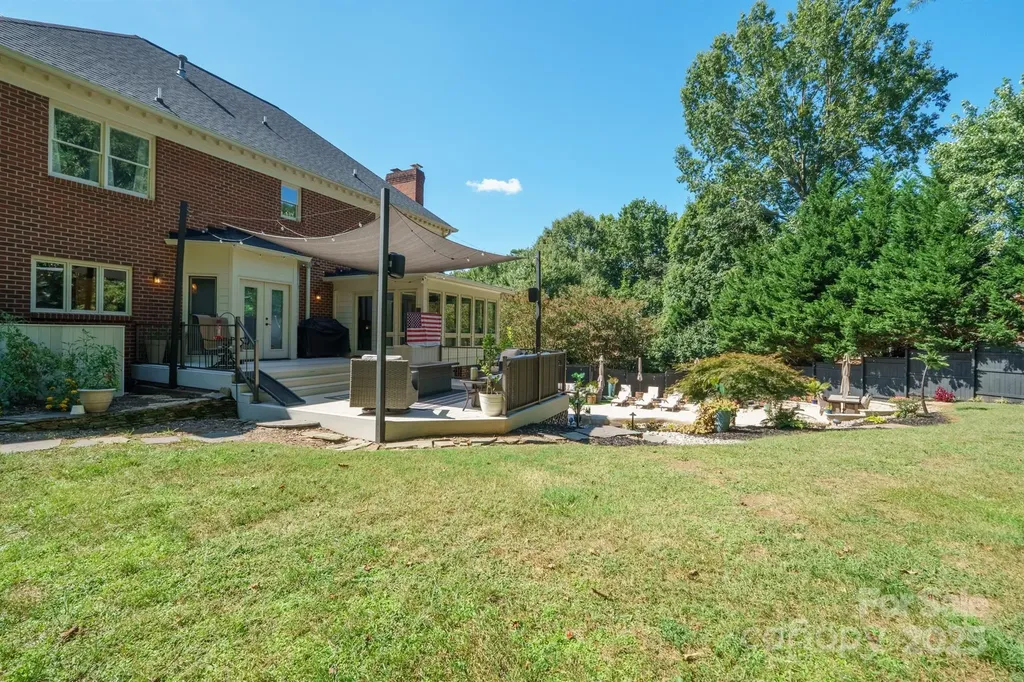 555 19th Avenue Lane NW Hickory NC 28601