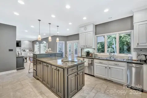555 19th Avenue Lane NW Hickory NC 28601