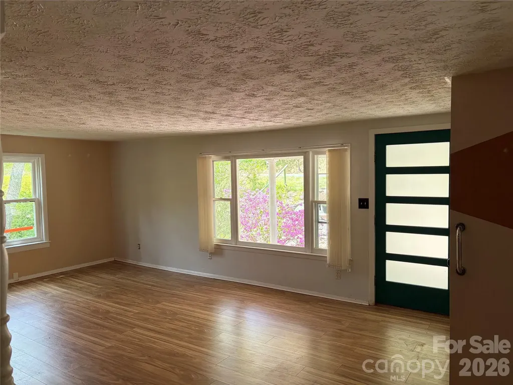 524 Clear Creek Road Burnsville NC 28714
