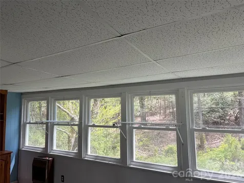 524 Clear Creek Road Burnsville NC 28714