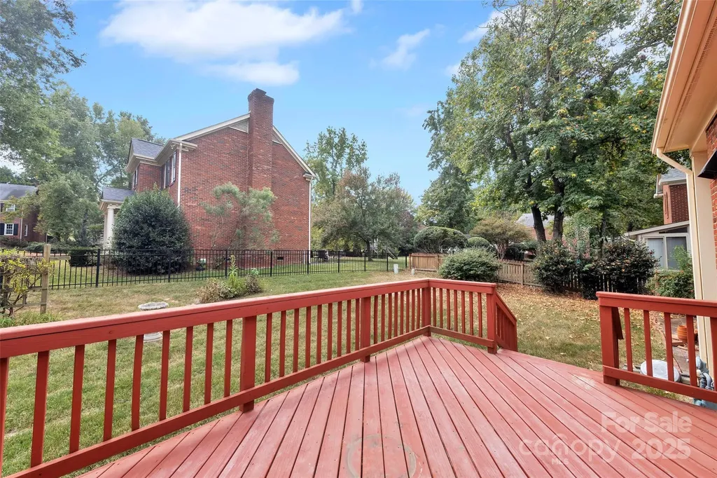 1401 Matthews Plantation Drive Matthews NC 28105