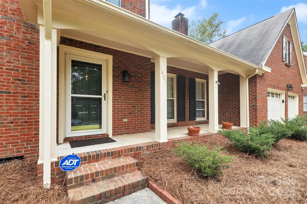 1401 Matthews Plantation Drive Matthews NC 28105