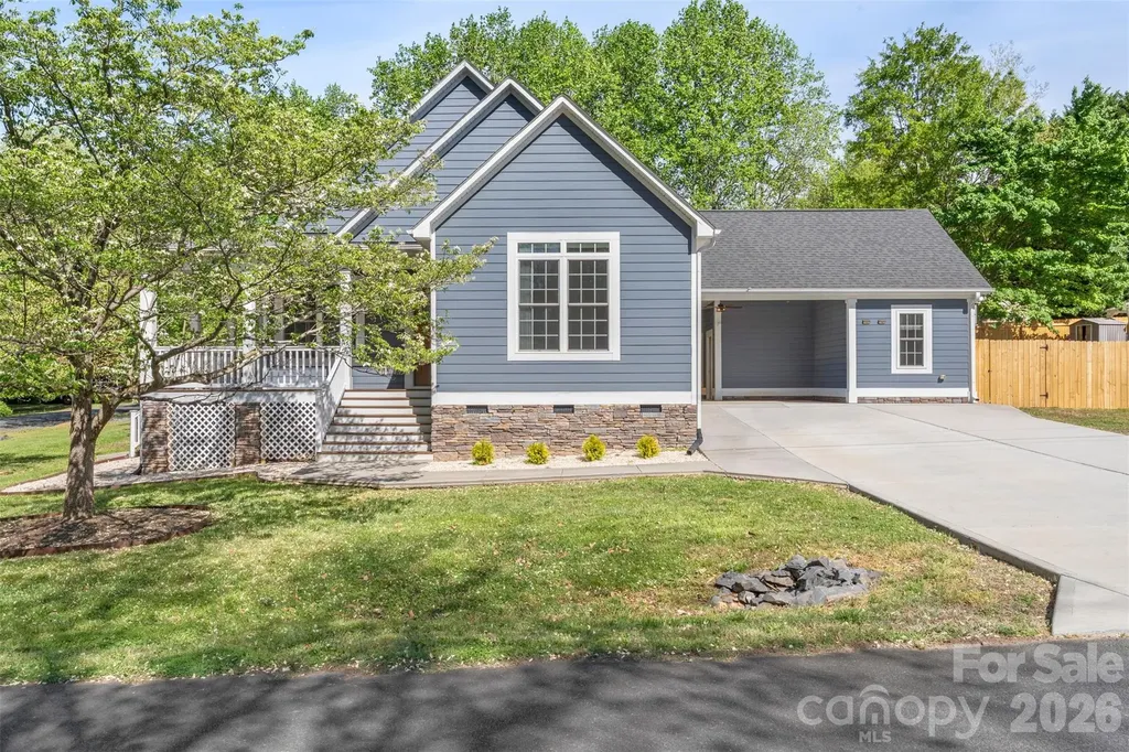 206 Montclair Drive Locust NC 28097