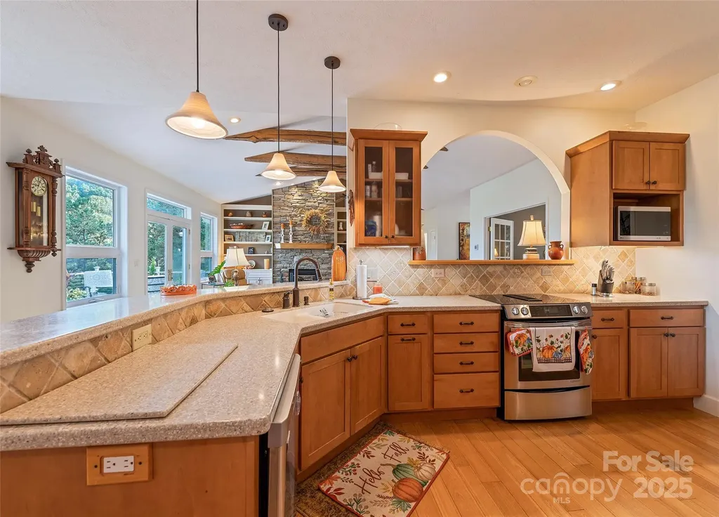 966 Coyote Hollow Road Waynesville NC 28785