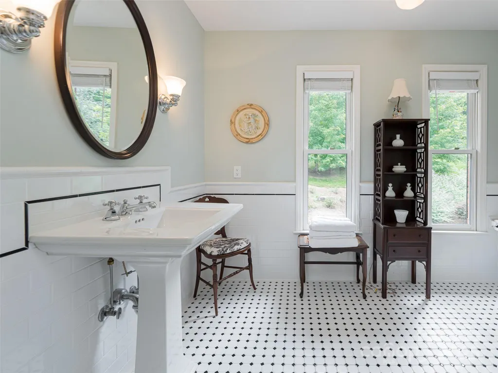 91 Carter Cove Road Asheville NC 28804