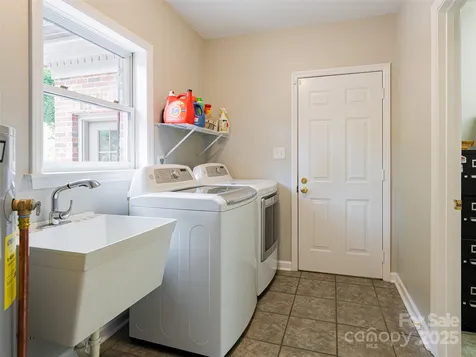 91 Carter Cove Road Asheville NC 28804