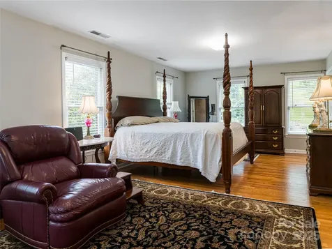 91 Carter Cove Road Asheville NC 28804