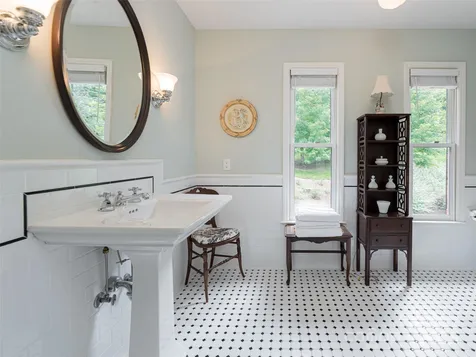 91 Carter Cove Road Asheville NC 28804