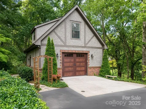 91 Carter Cove Road Asheville NC 28804