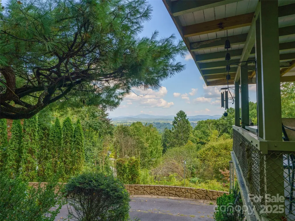 435 Upper Laurel Drive Laurel Park NC 28739