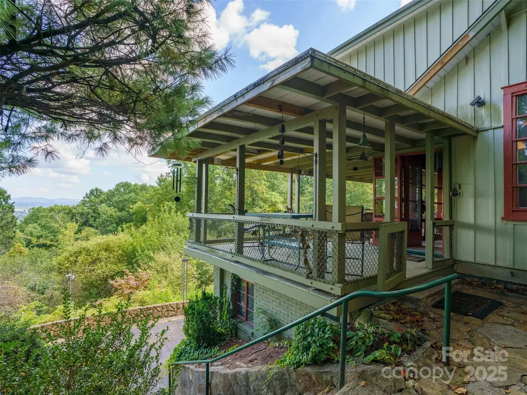 435 Upper Laurel Drive Laurel Park NC 28739