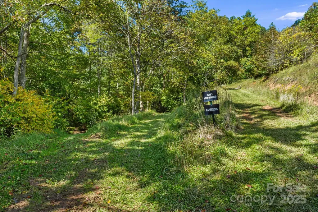 000 Maney Branch Road Burnsville NC 28714