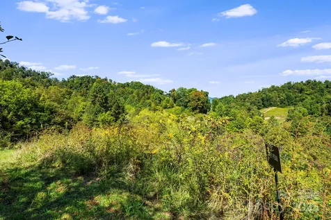 000 Maney Branch Road Burnsville NC 28714