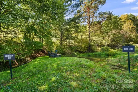 000 Maney Branch Road Burnsville NC 28714