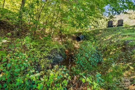 000 Maney Branch Road Burnsville NC 28714