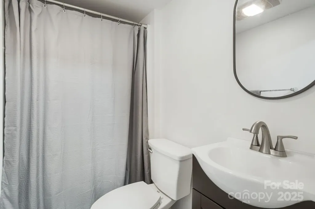 456 Maney Branch Road Burnsville NC 28714