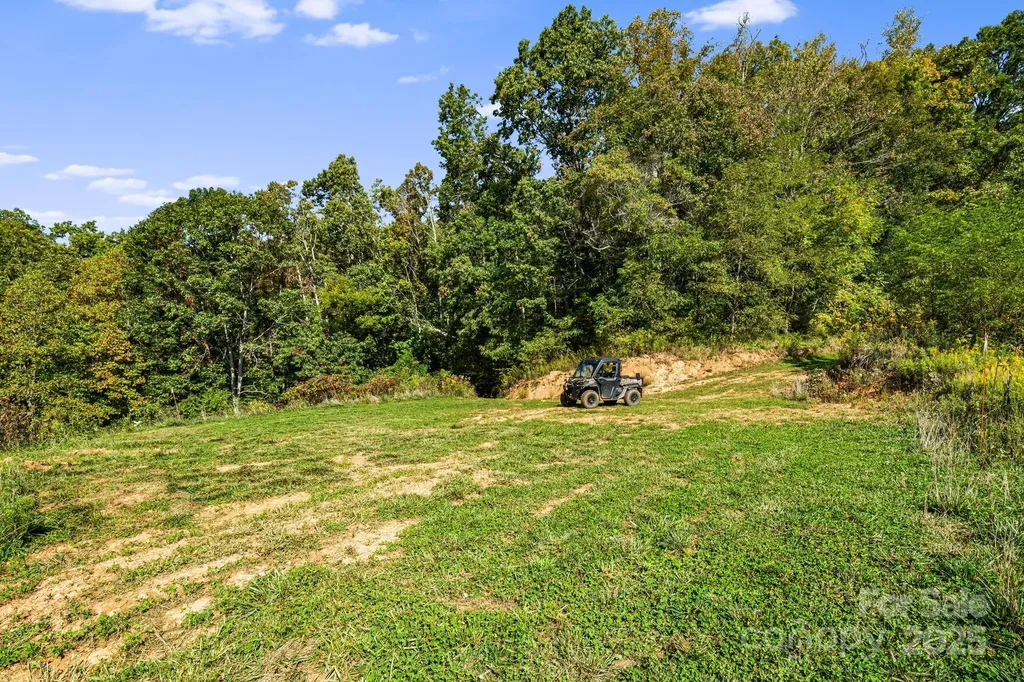 456 Maney Branch Road Burnsville NC 28714