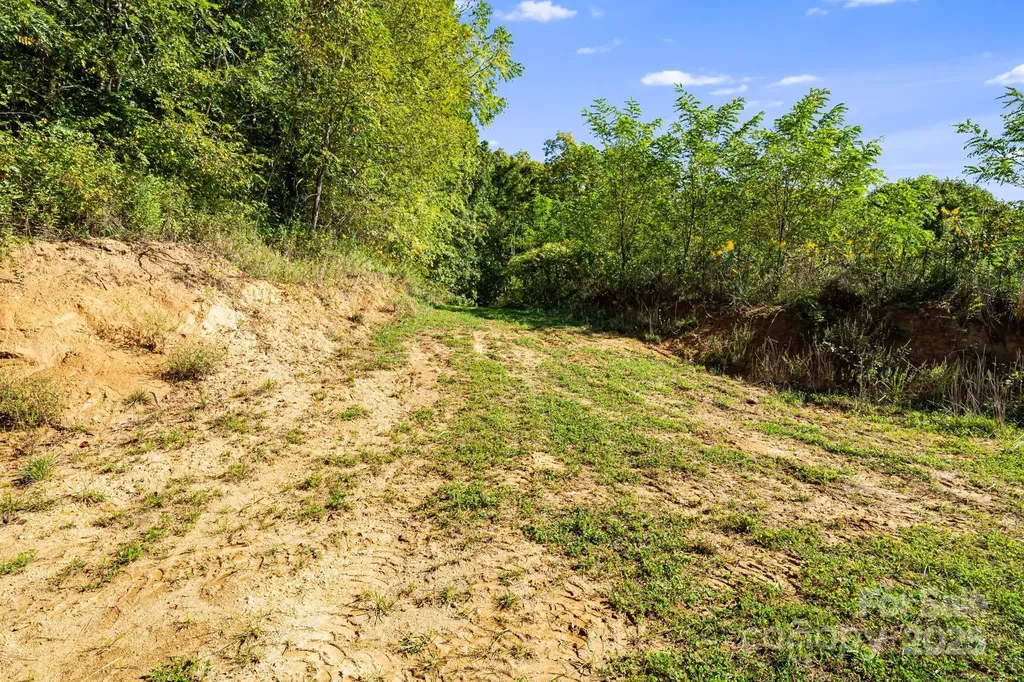 456 Maney Branch Road Burnsville NC 28714