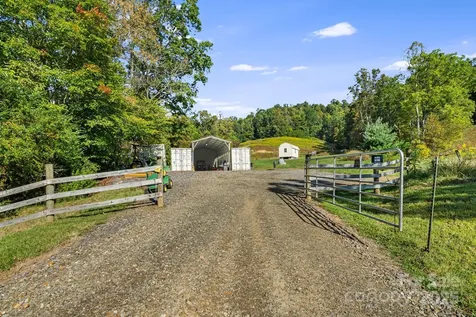 456 Maney Branch Road Burnsville NC 28714
