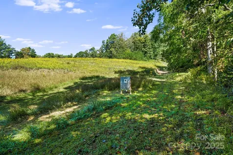 456 Maney Branch Road Burnsville NC 28714
