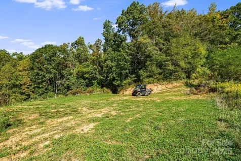 456 Maney Branch Road Burnsville NC 28714