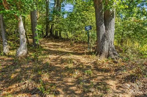 456 Maney Branch Road Burnsville NC 28714