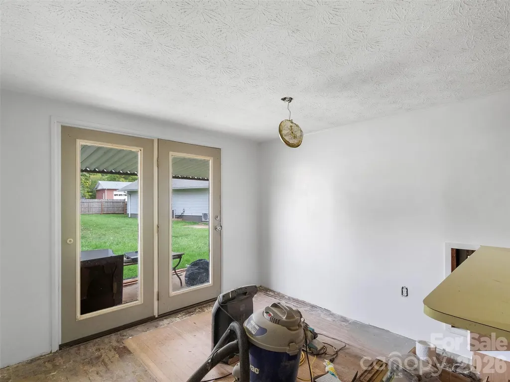 505 E Main Street Burnsville NC 28714