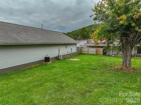 505 E Main Street Burnsville NC 28714