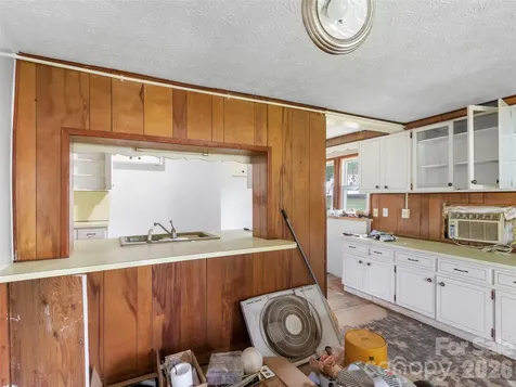 505 E Main Street Burnsville NC 28714