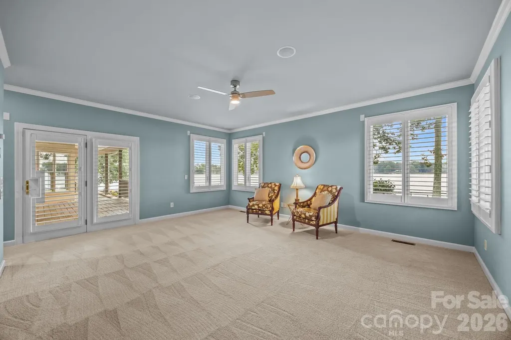 1890 Yacht Club Drive Denver NC 28037