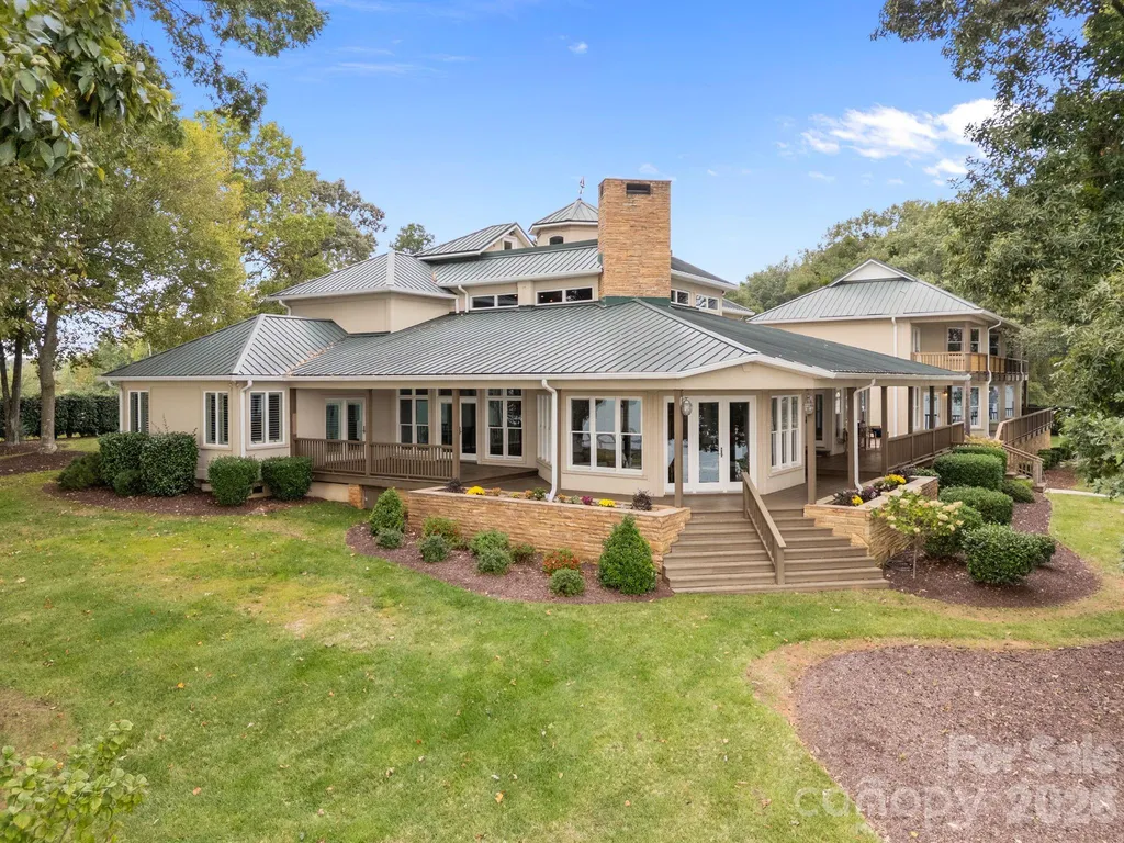1890 Yacht Club Drive Denver NC 28037