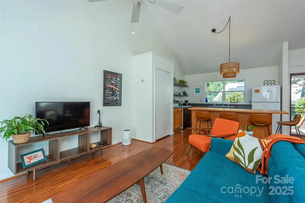 43 Vermont Court Asheville NC 28806