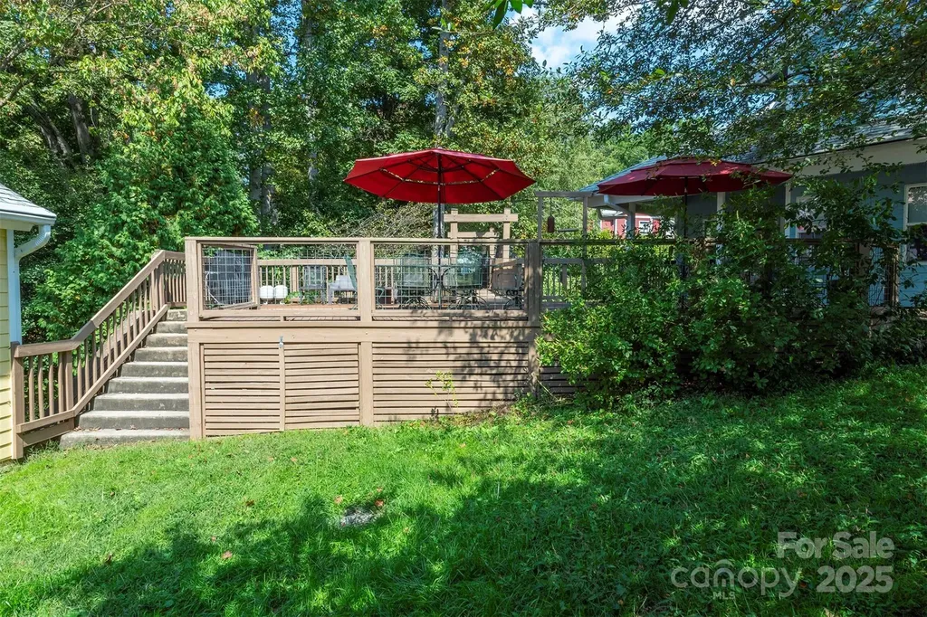 43 Vermont Court Asheville NC 28806