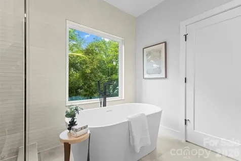 1613 Umstead Street Charlotte NC 28205
