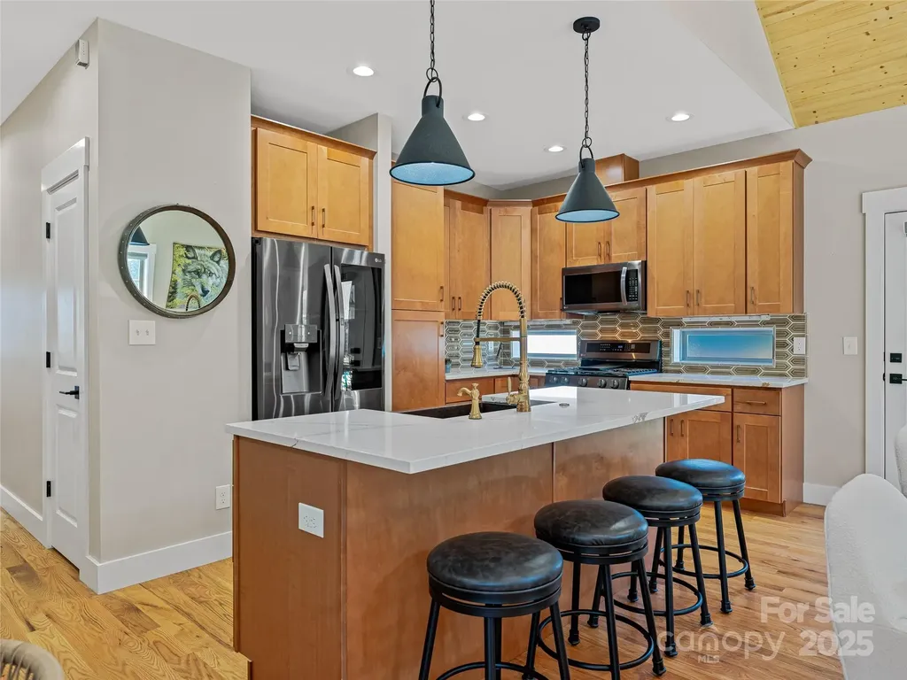 18 Destination Drive Asheville NC 28806