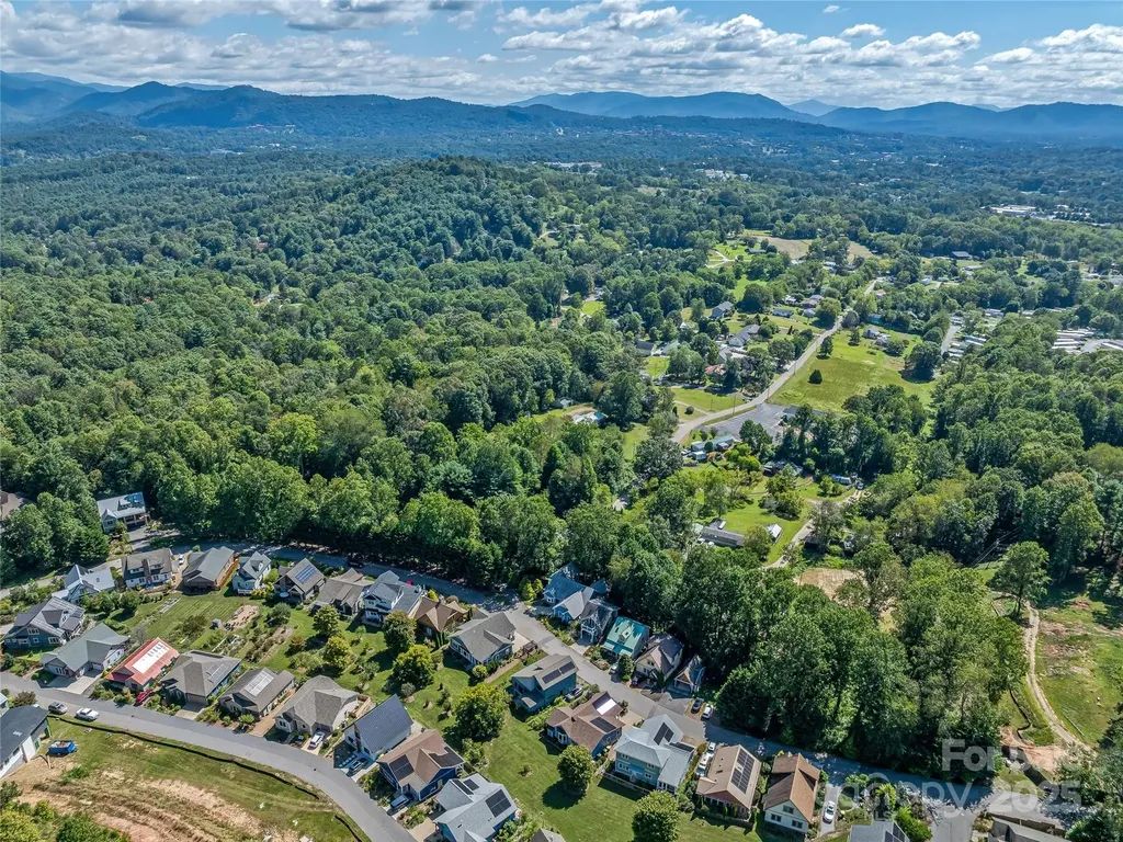 18 Destination Drive Asheville NC 28806