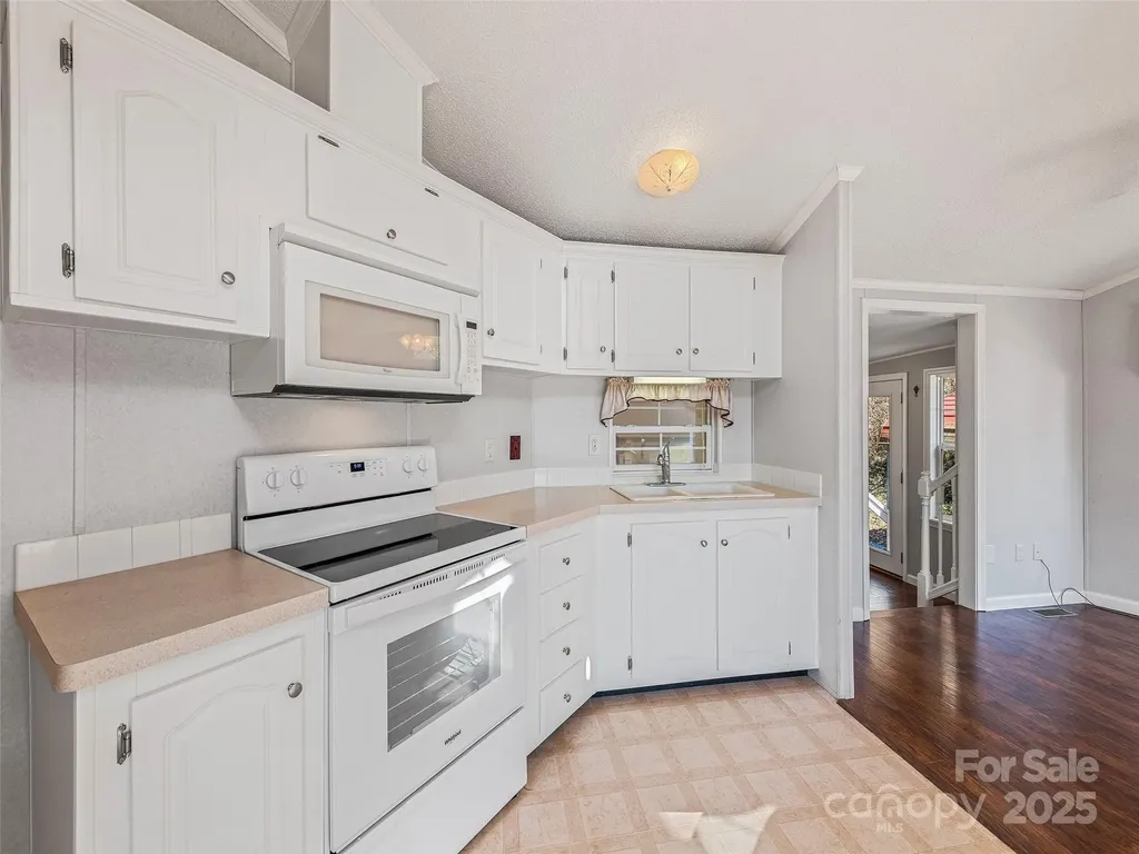 93 Merry Way Clyde NC 28721