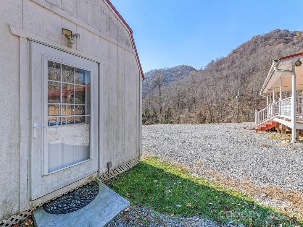 93 Merry Way Clyde NC 28721