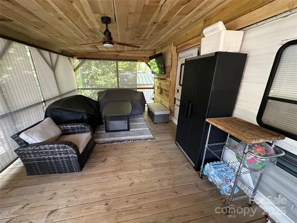110 Meadowview Circle New London NC 28127