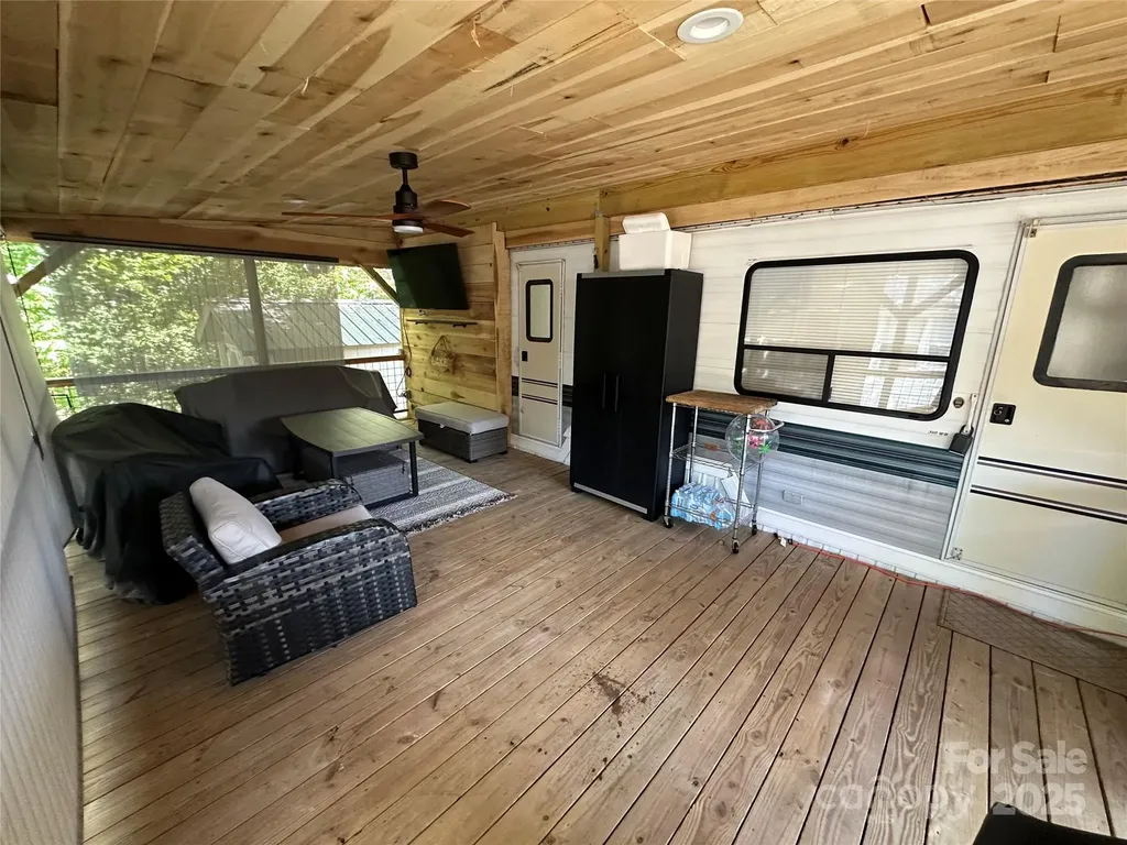 110 Meadowview Circle New London NC 28127