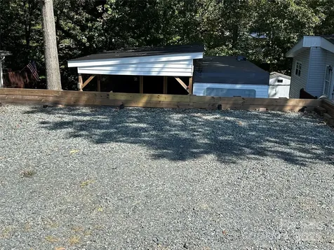 110 Meadowview Circle New London NC 28127