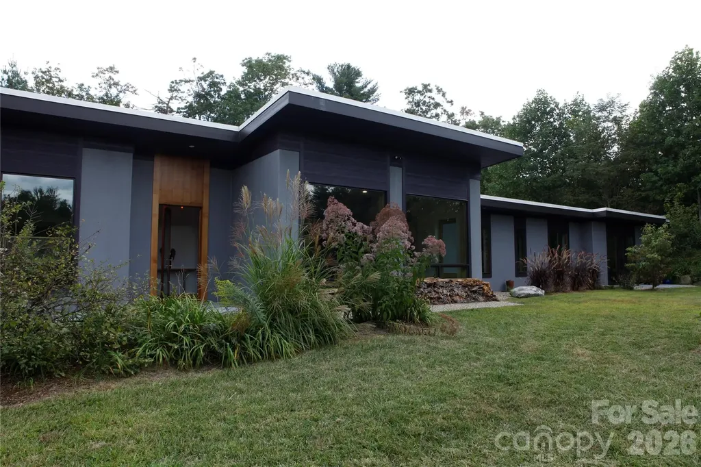 17 Fig Tree Lane Asheville NC 28803