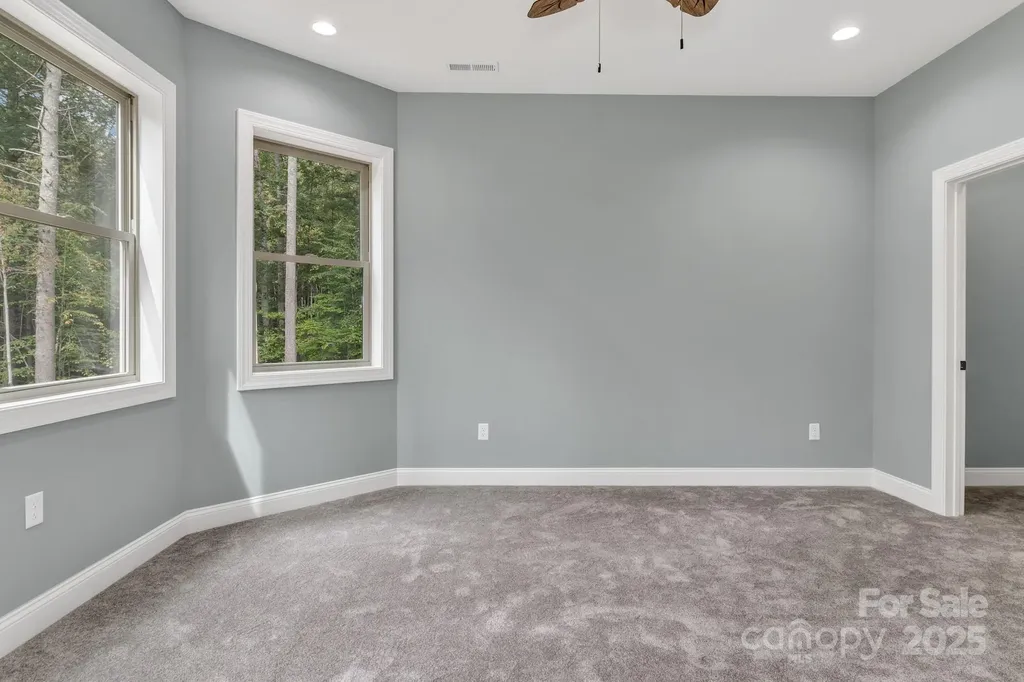 926 Settlers Trail Mars Hill NC 28754